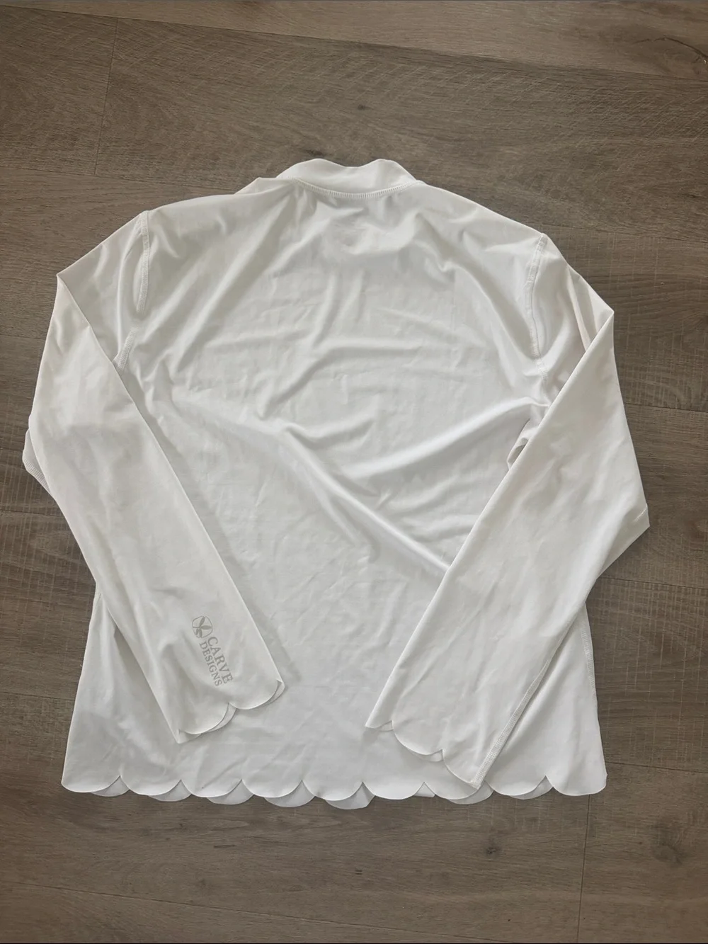 Carve Designs CLEARWATER SUNSHIRT rashguard swim top with Scalloped Edge size XL